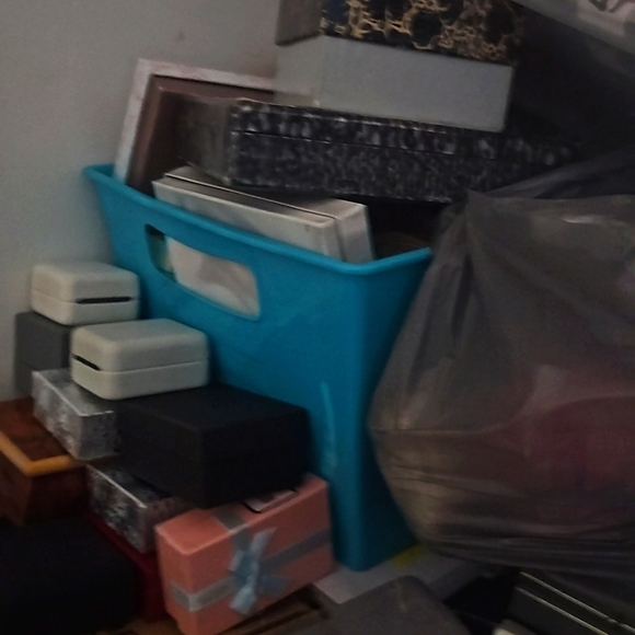 Mixed Wearable or Crafting Jewelry 2 pound box ๐ฆ Random Lot - Picture 7 of 13